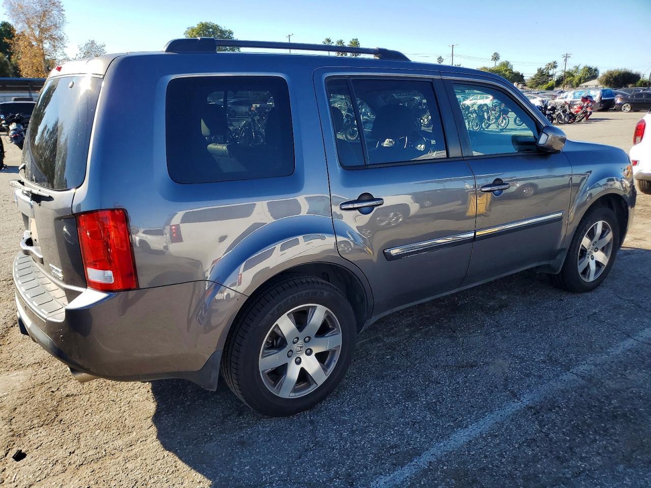 2015 HONDA PILOT
