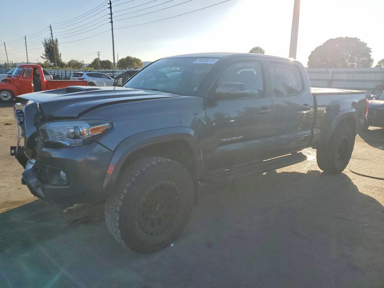 2016 TOYOTA TACOMA