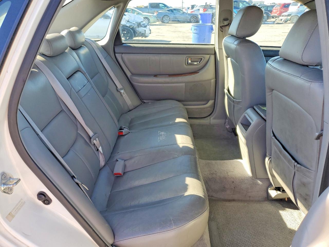 2001 TOYOTA Avalon