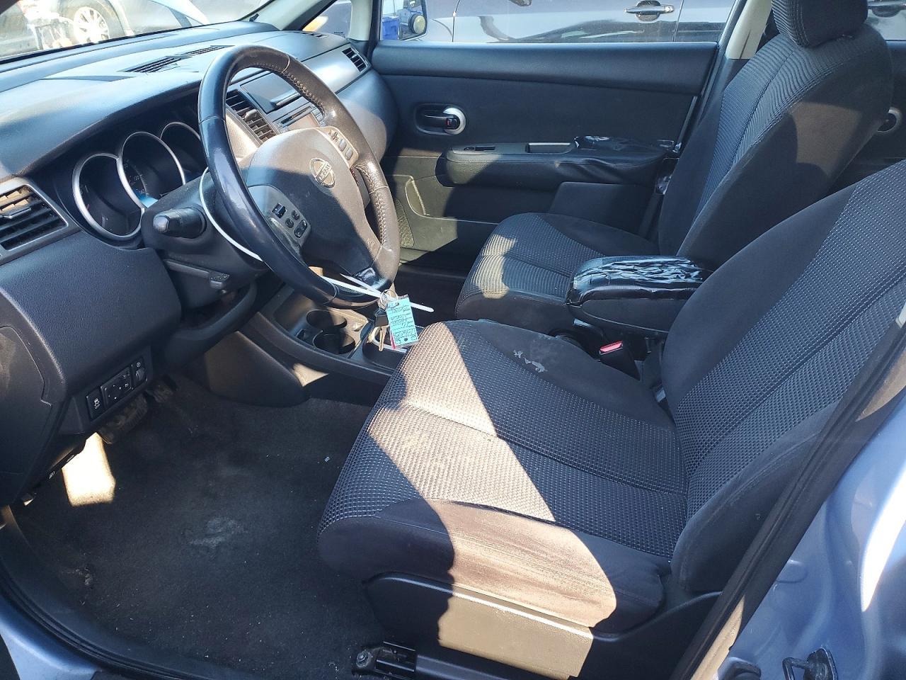 2011 NISSAN VERSA