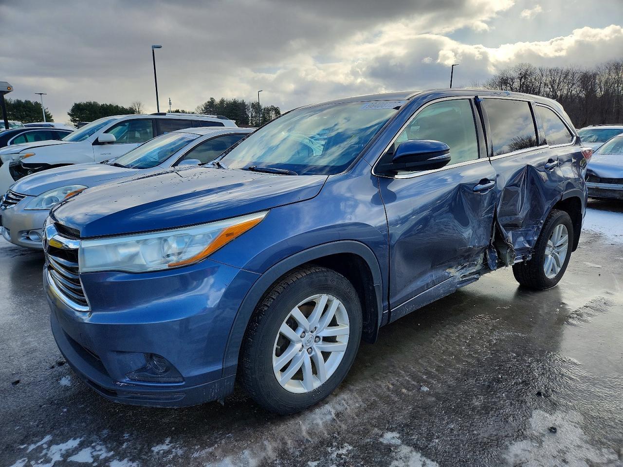 2015 TOYOTA HIGHLANDER