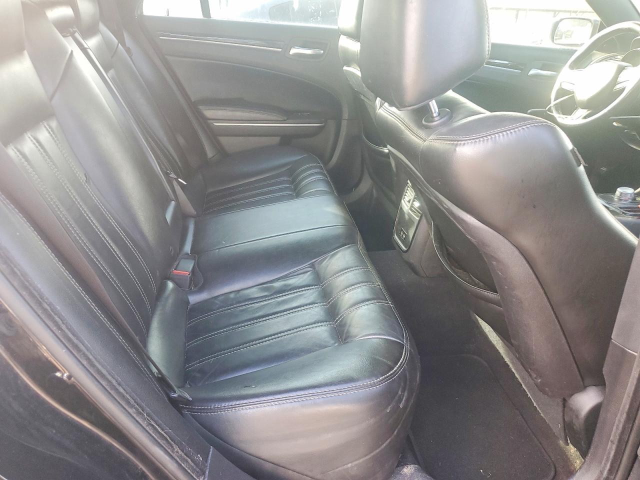 2019 CHRYSLER 300