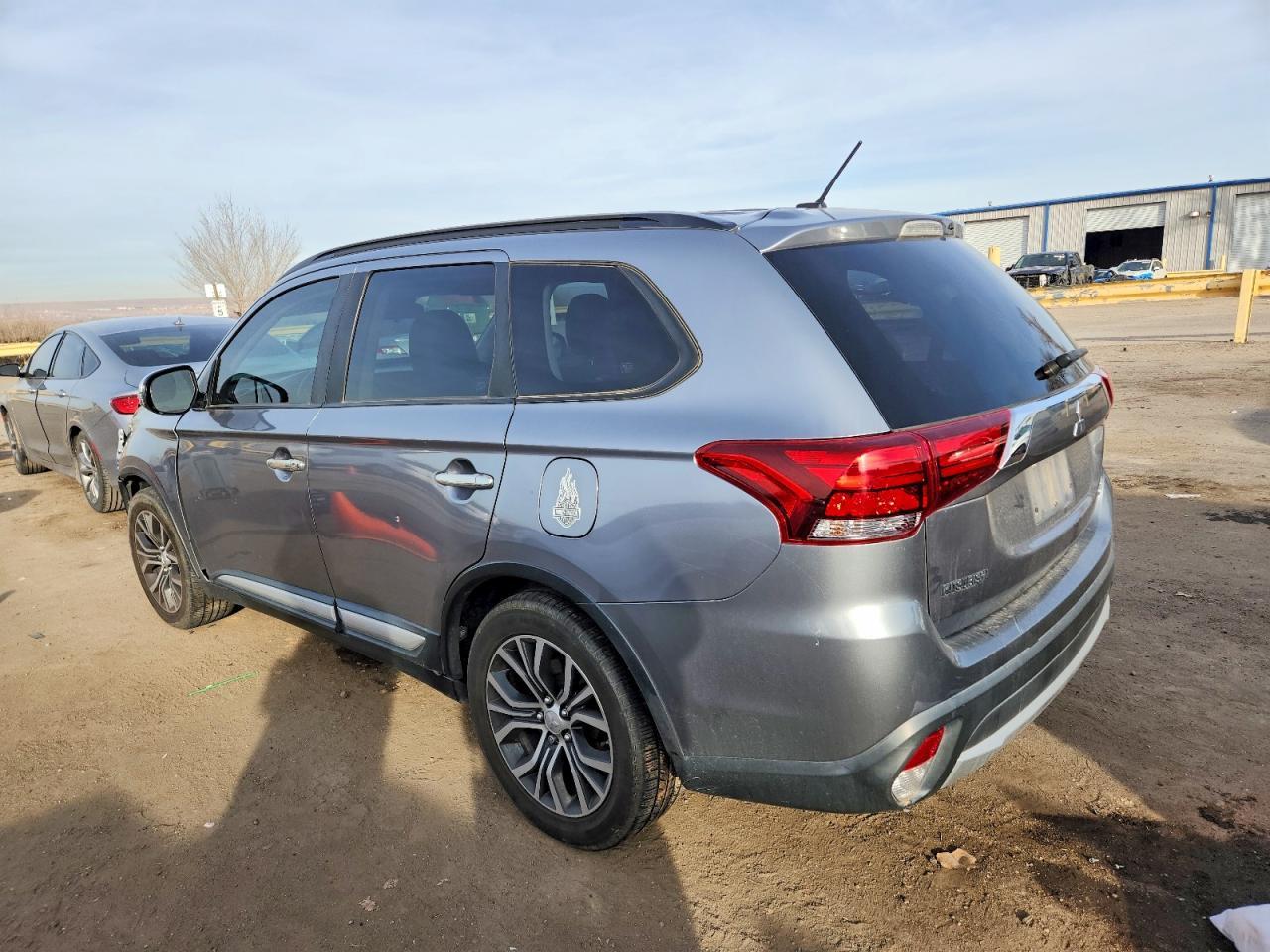 2016 MITSUBISHI outlander