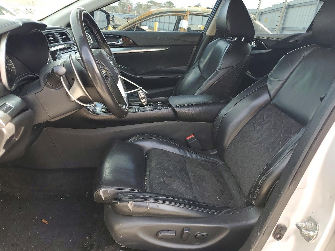 2016 NISSAN Maxima