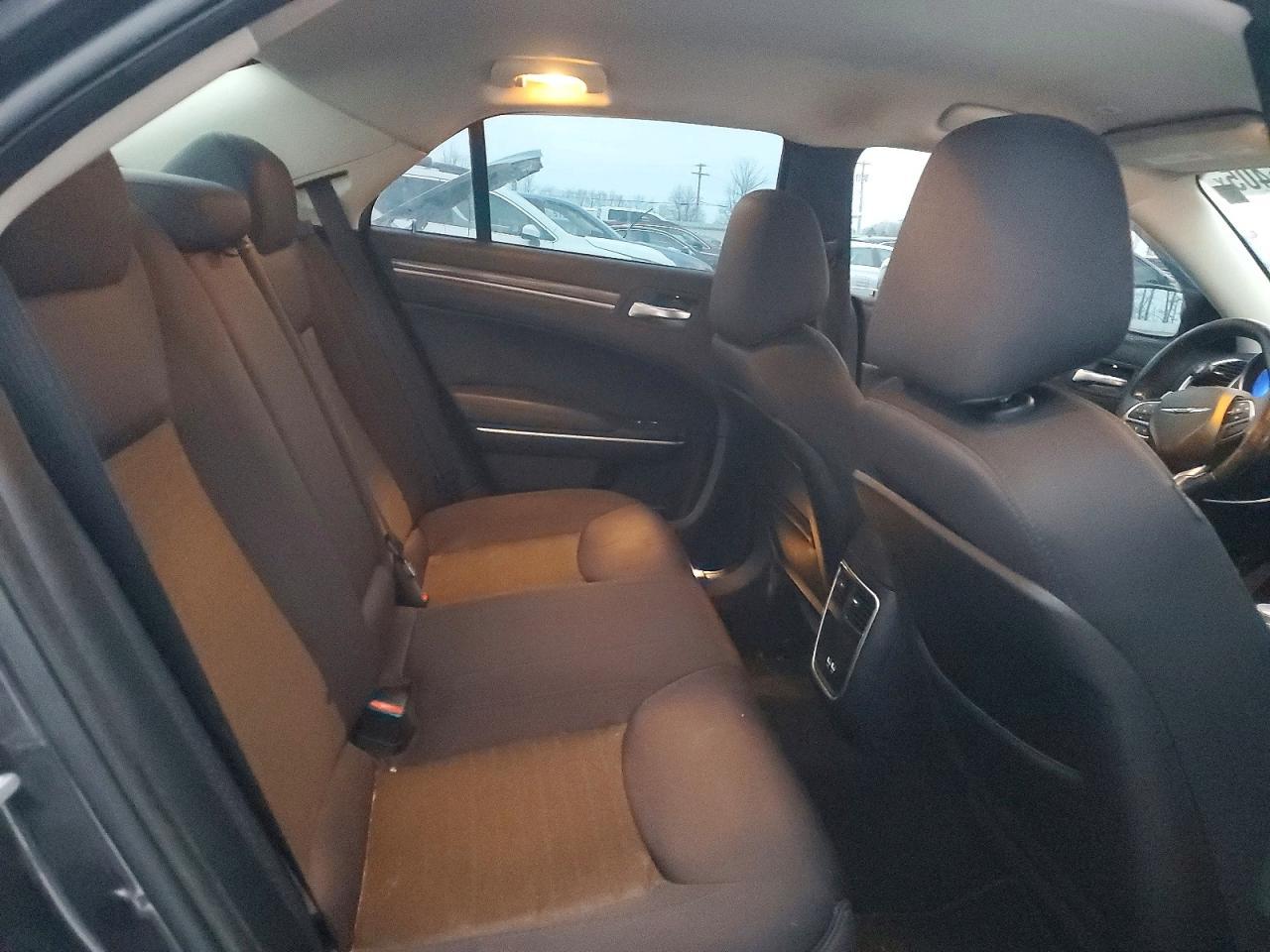 2019 CHRYSLER 300