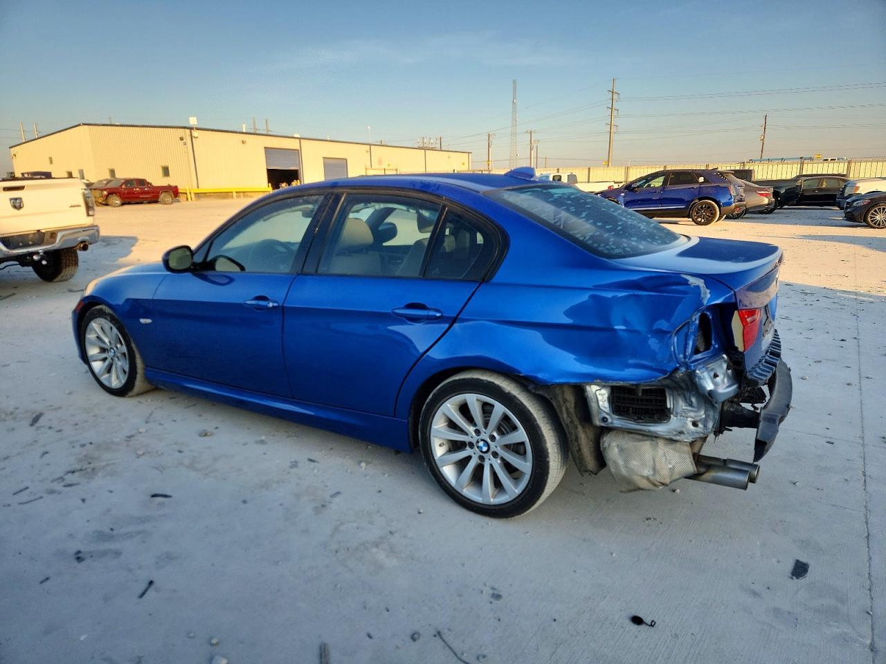 2011 BMW 3 SERIES