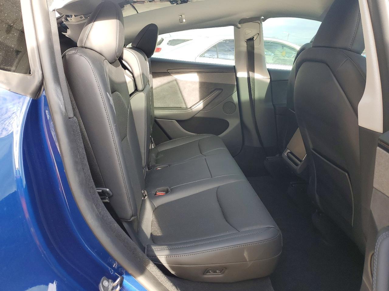 2026 TESLA MODEL Y