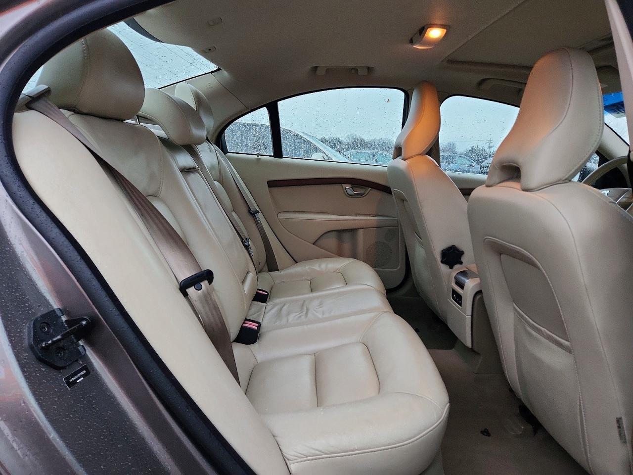 2011 VOLVO S80