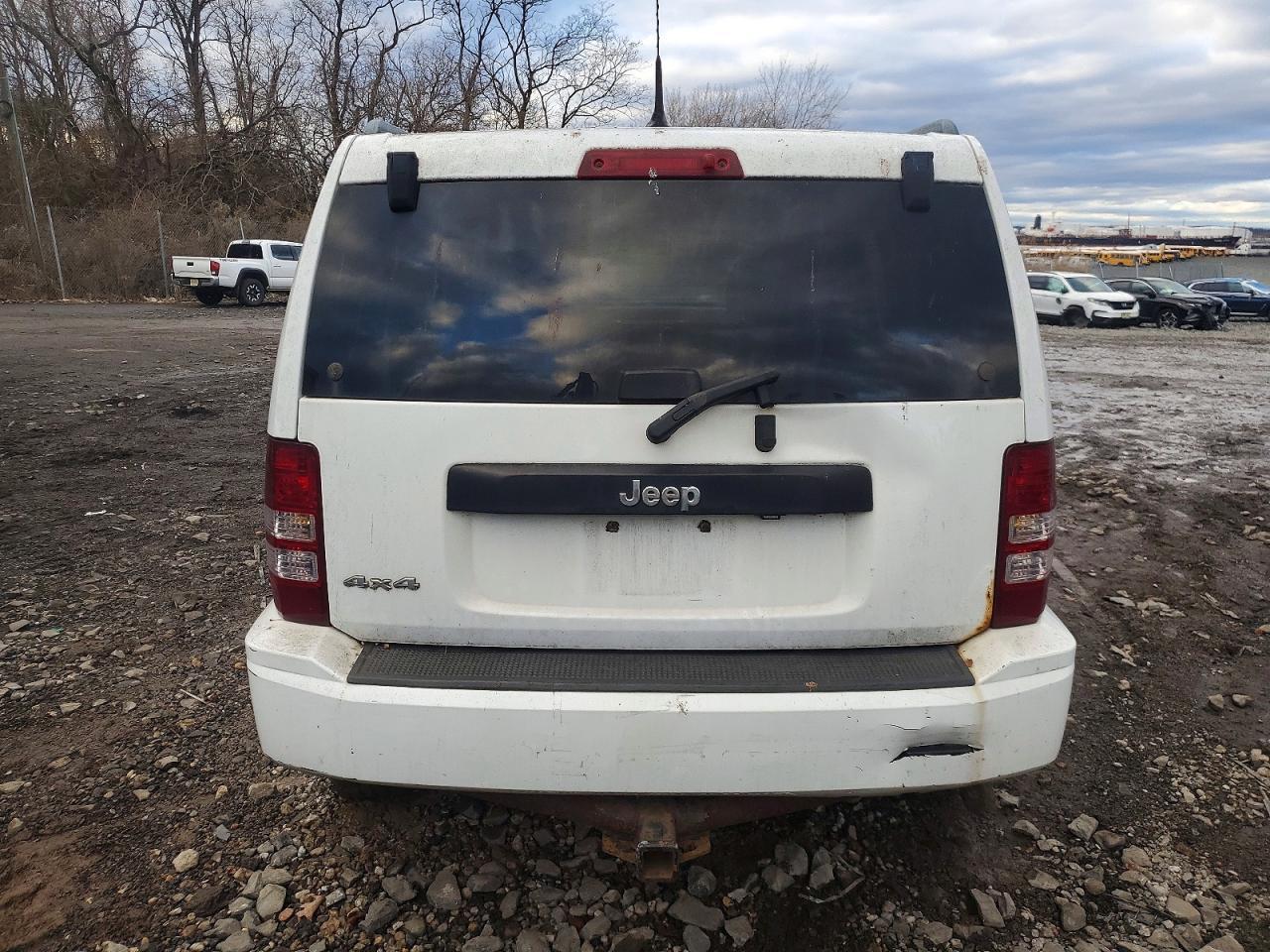 2011 JEEP Liberty