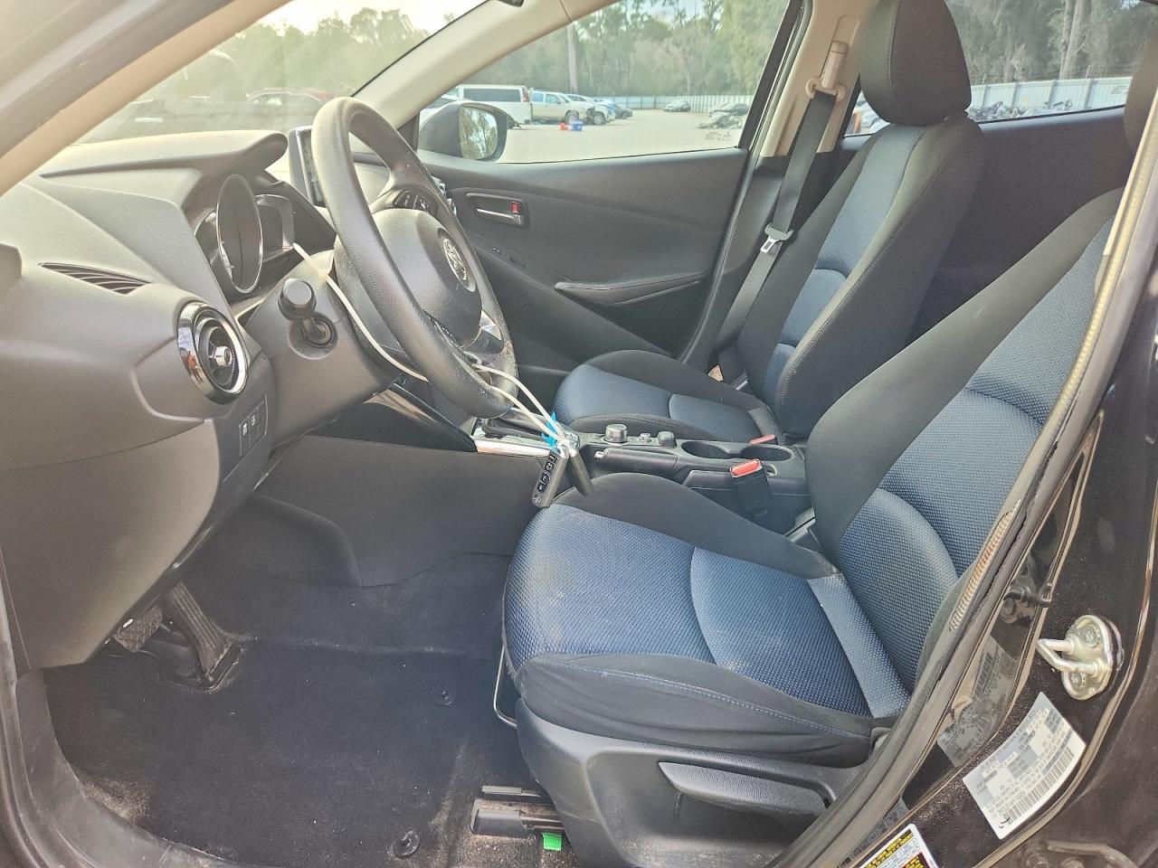 2017 TOYOTA YARIS