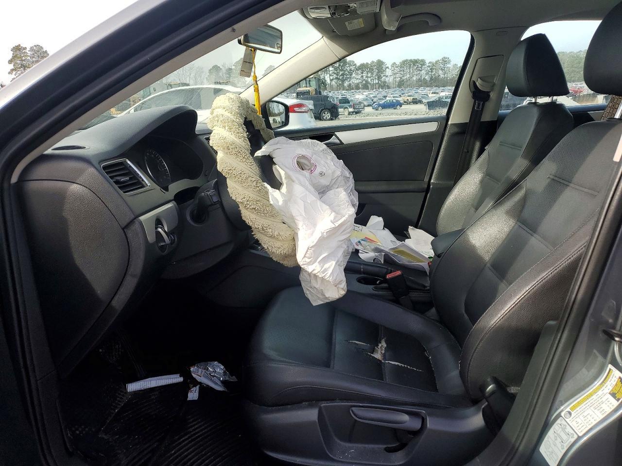 2012 VOLKSWAGEN JETTA