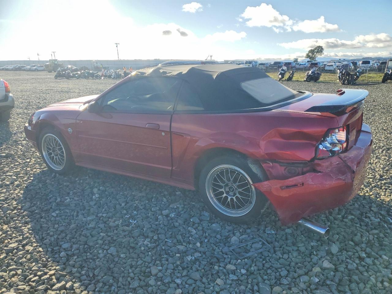 2004 FORD MUSTANG