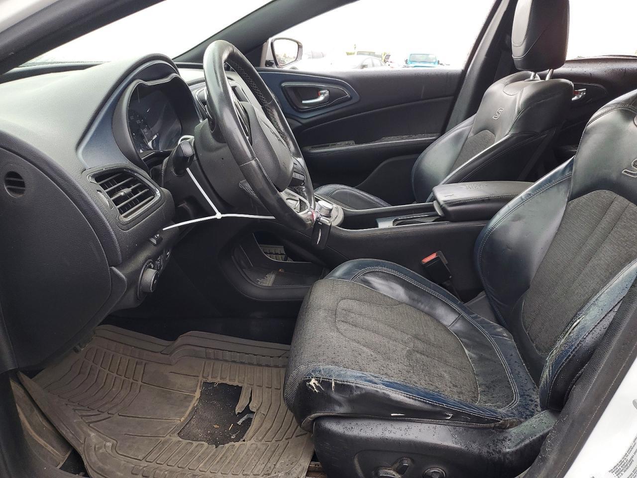 2015 CHRYSLER 200