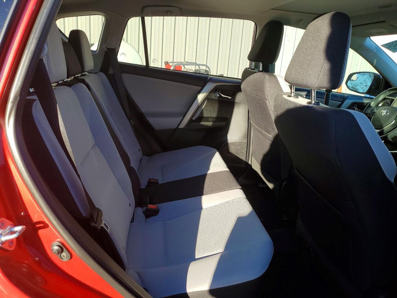 2016 TOYOTA RAV4