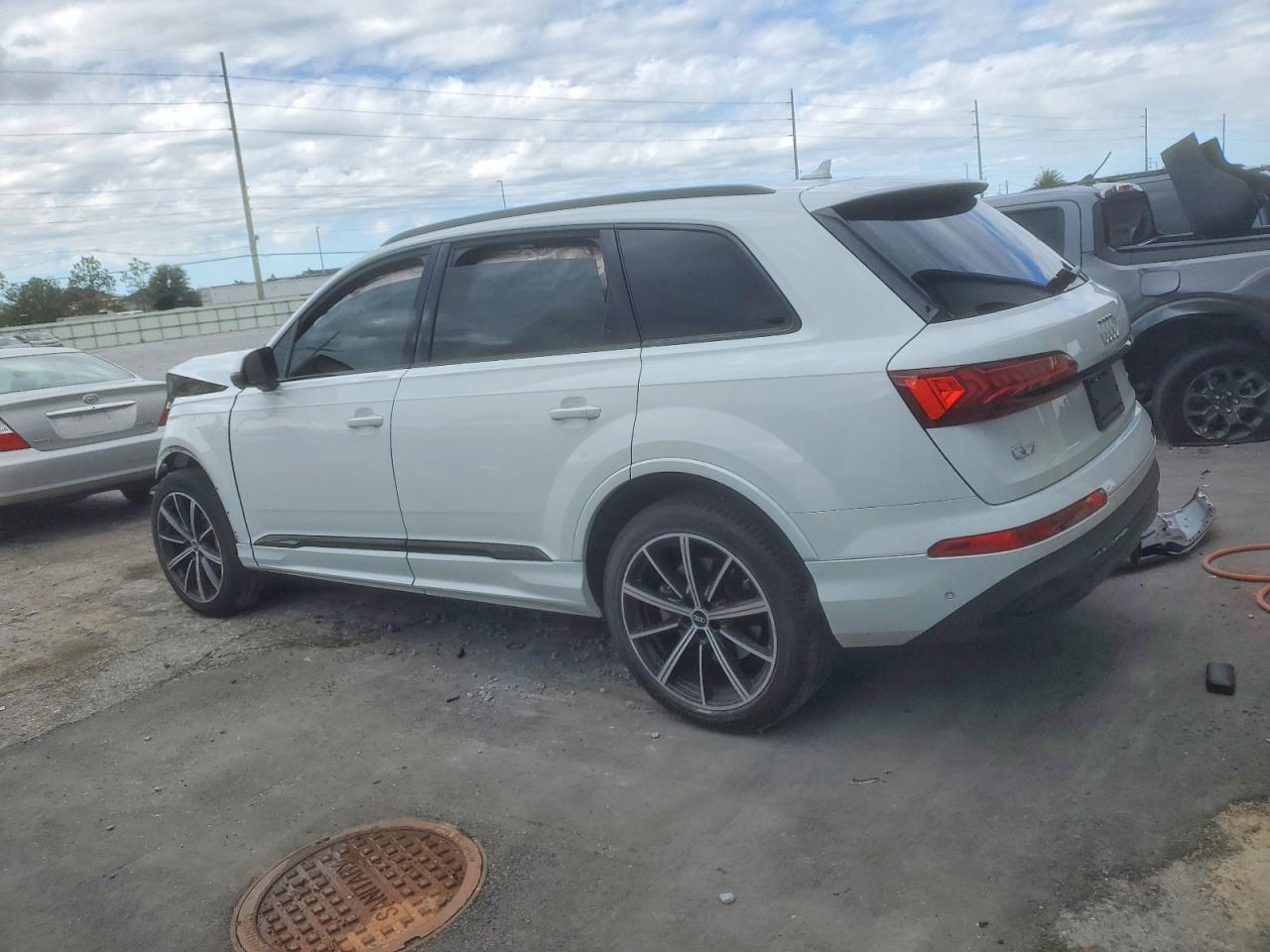 2022 AUDI Q7