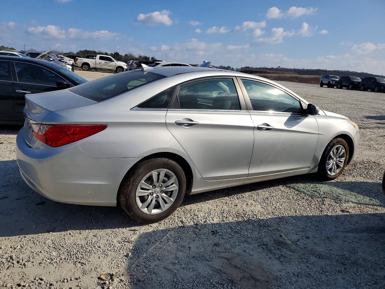 2011 HYUNDAI SONATA