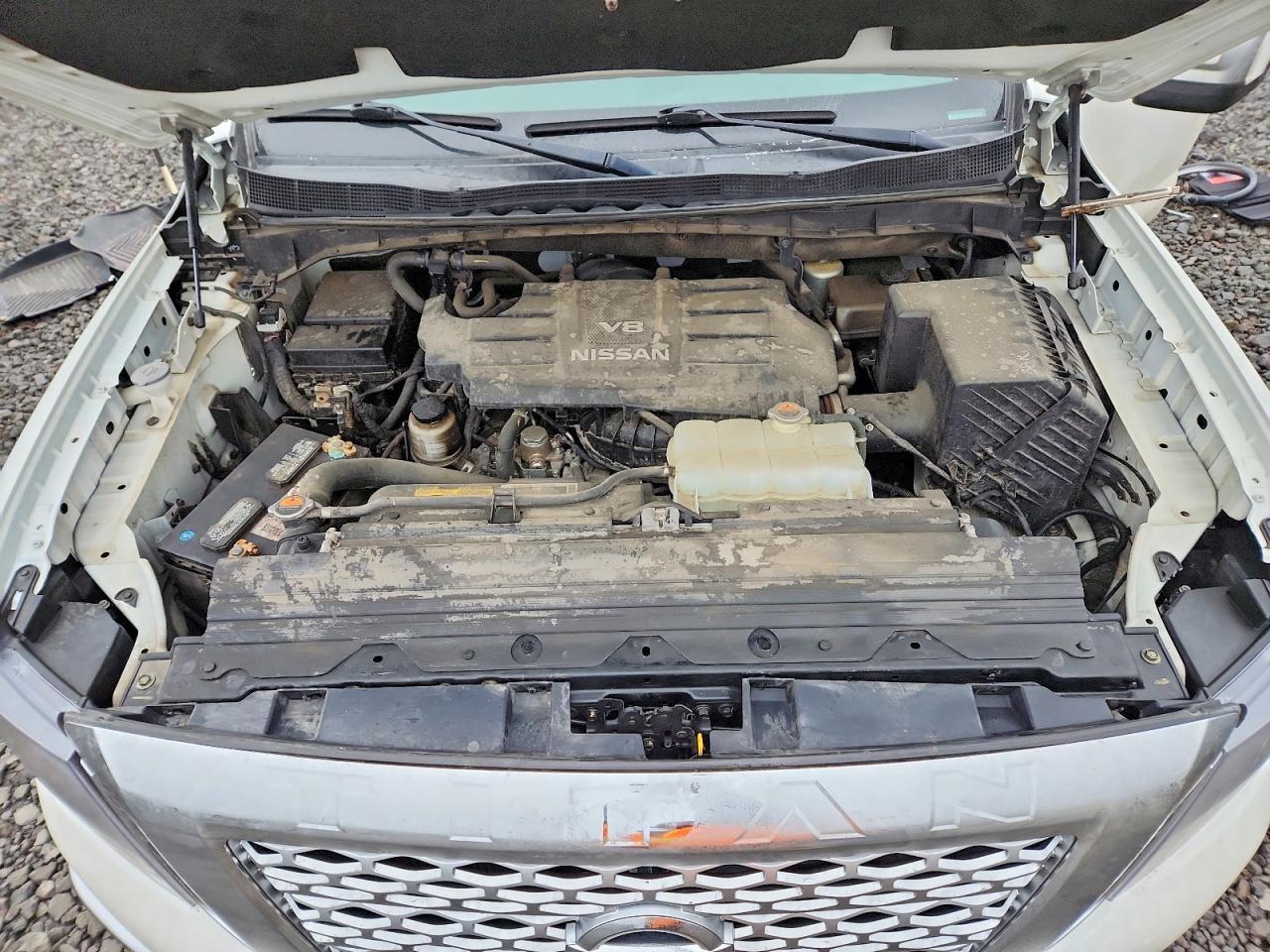 2016 NISSAN Titan