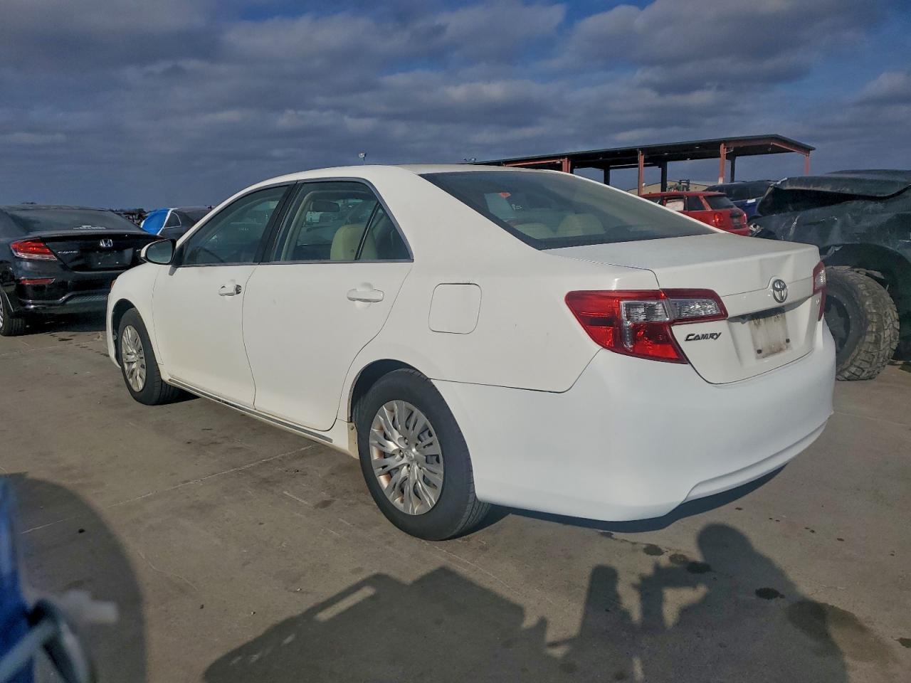 2013 TOYOTA CAMRY