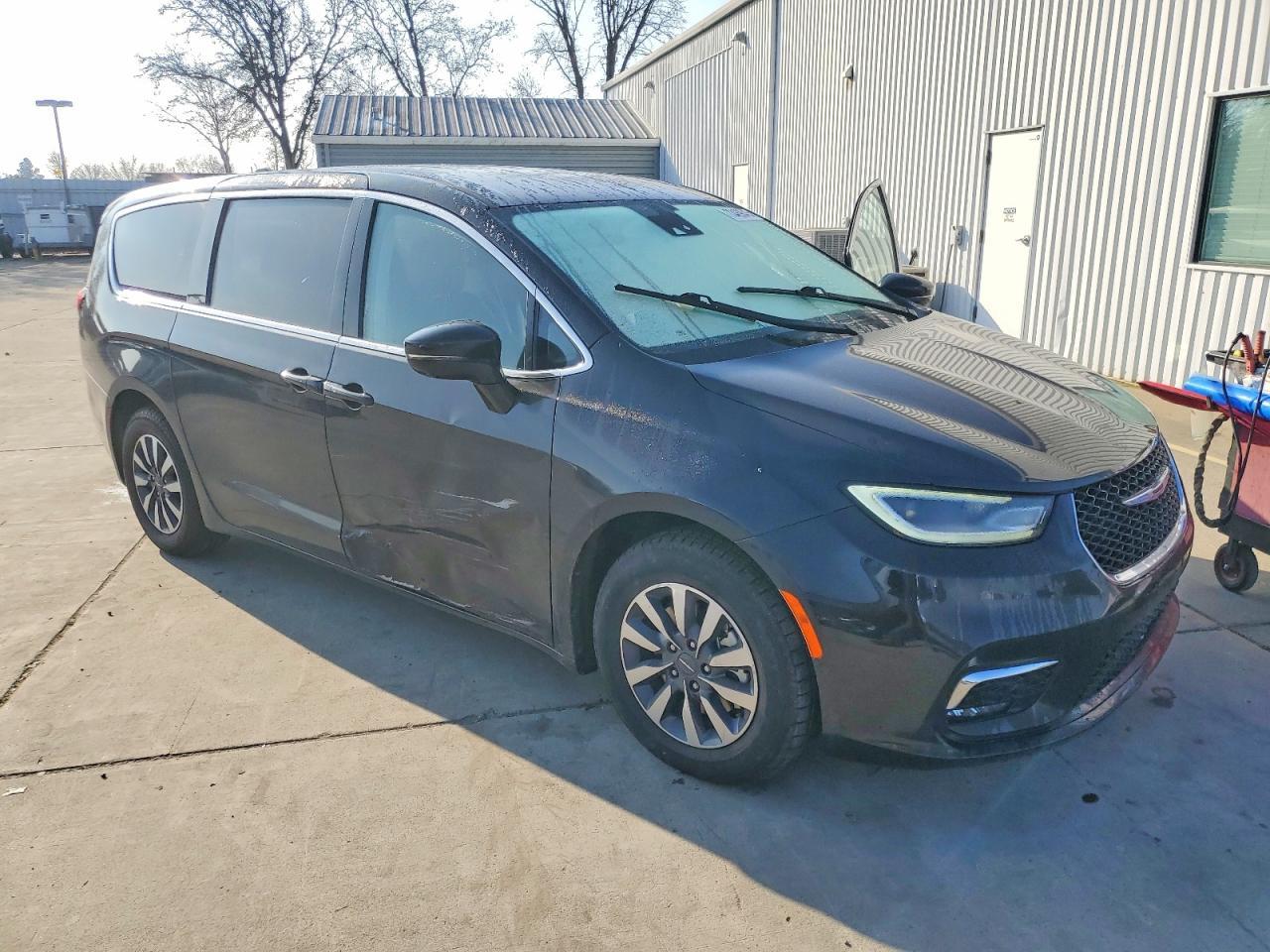 2022 CHRYSLER Pacifica