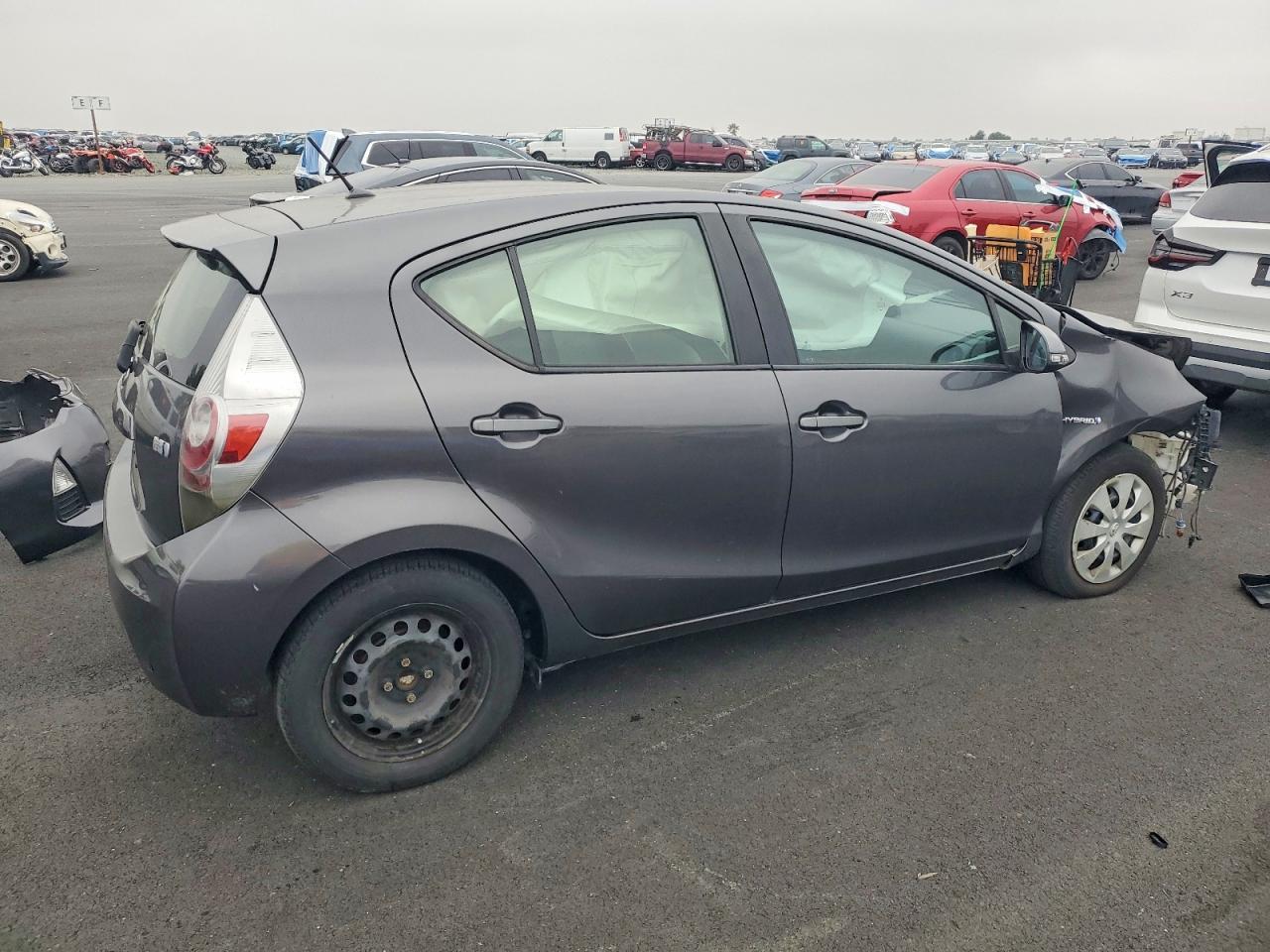 2014 TOYOTA Prius c