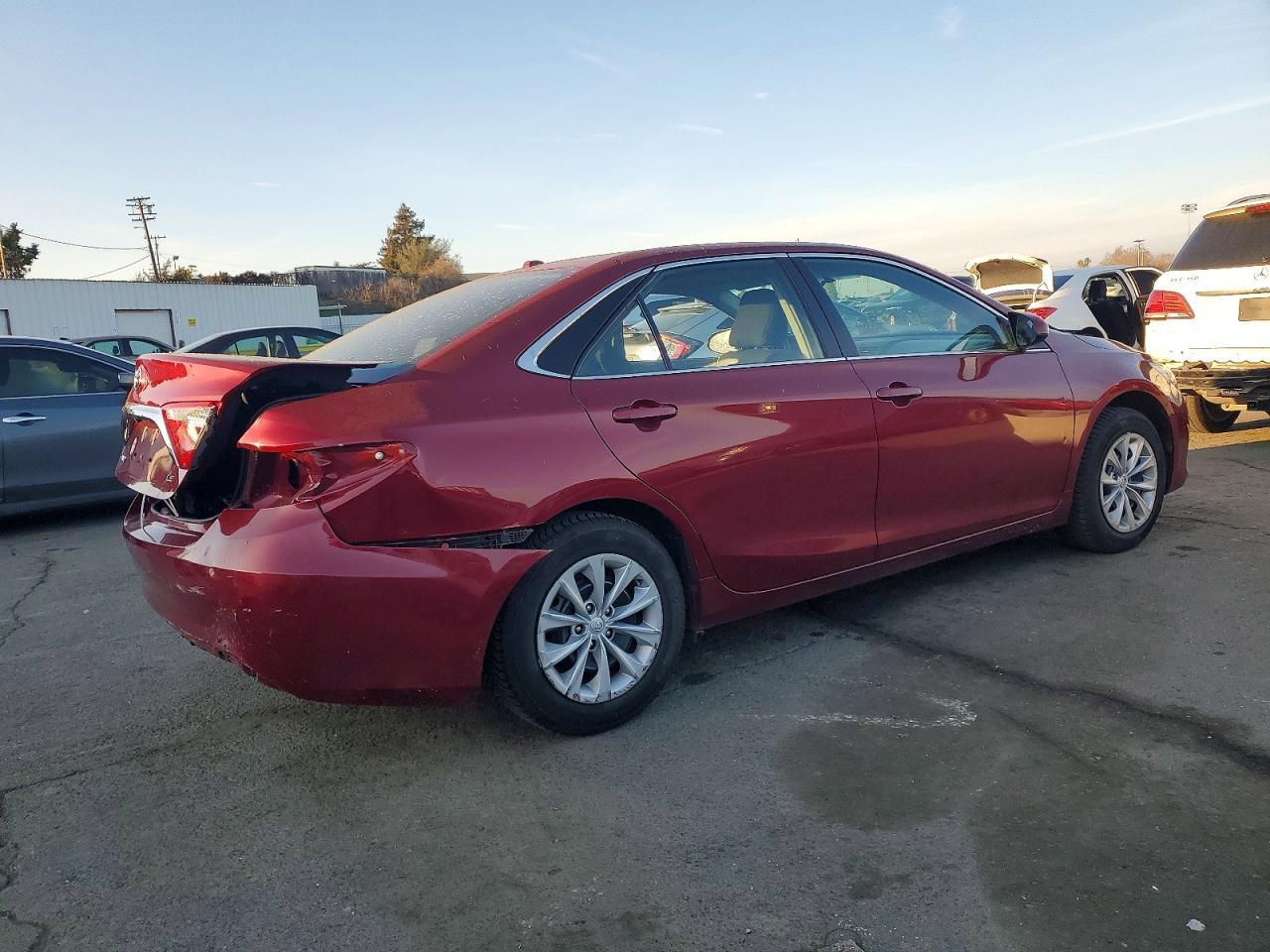 2015 TOYOTA CAMRY