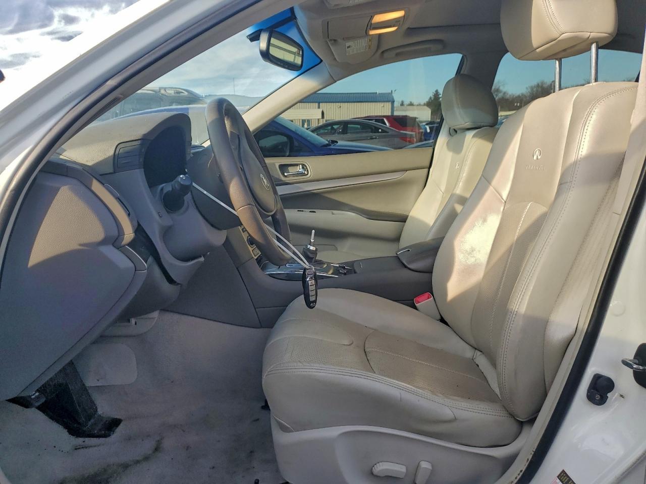 2012 INFINITI G25
