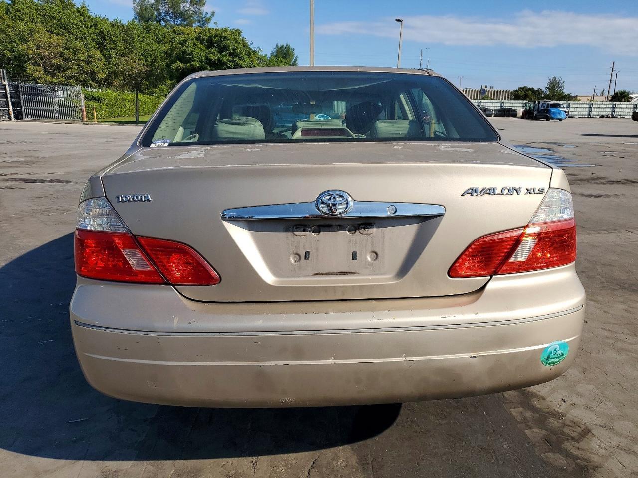 2003 TOYOTA Avalon