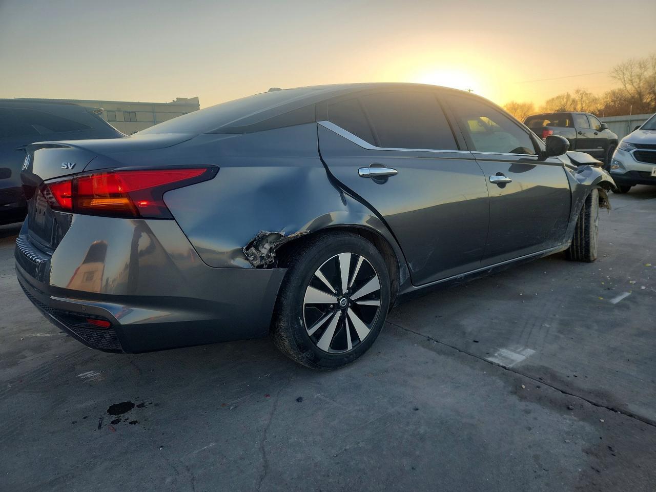 2022 NISSAN ALTIMA