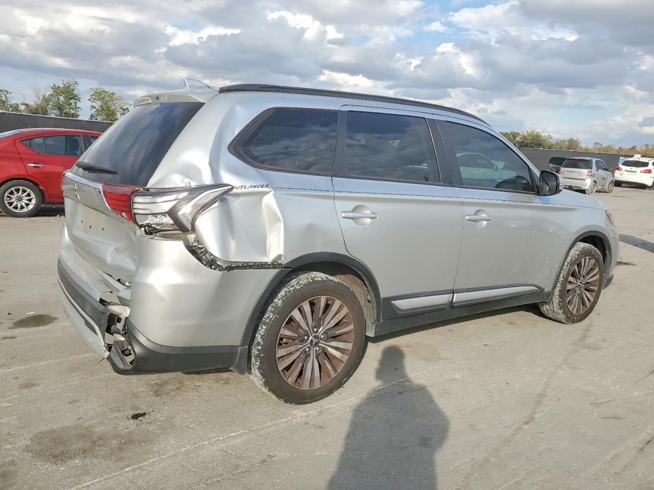 2020 MITSUBISHI outlander