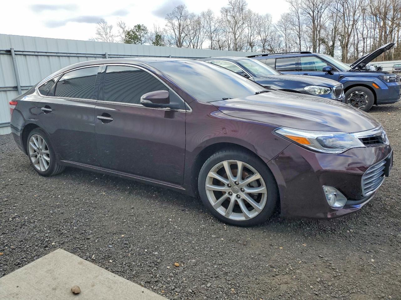 2013 TOYOTA Avalon