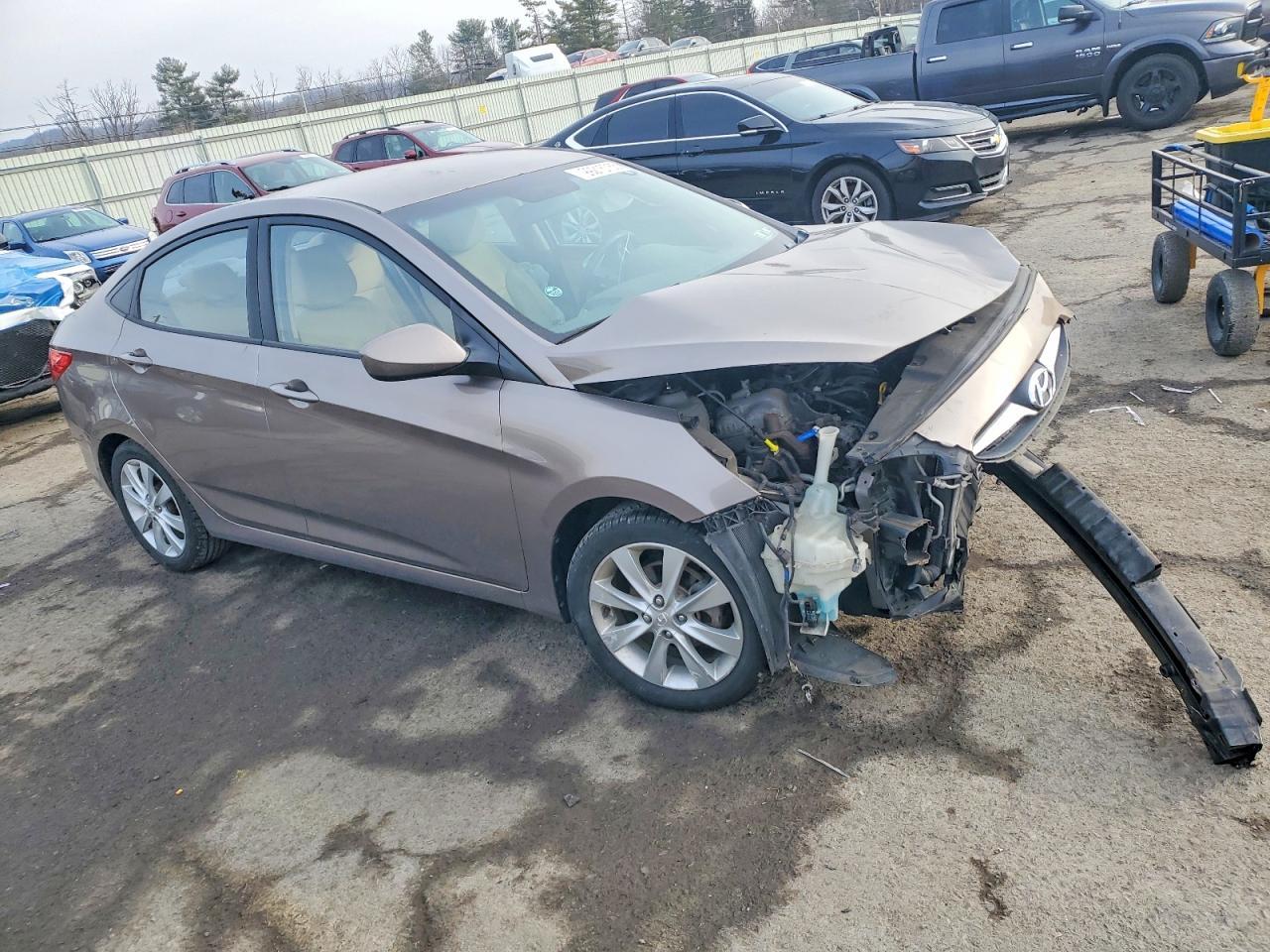 2012 HYUNDAI ACCENT