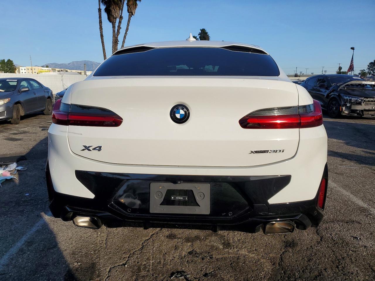 2025 BMW X4