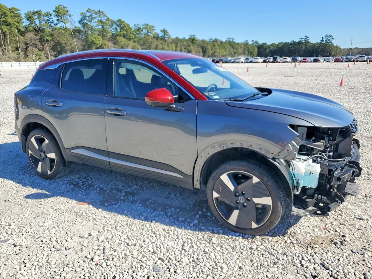 2025 NISSAN KICKS