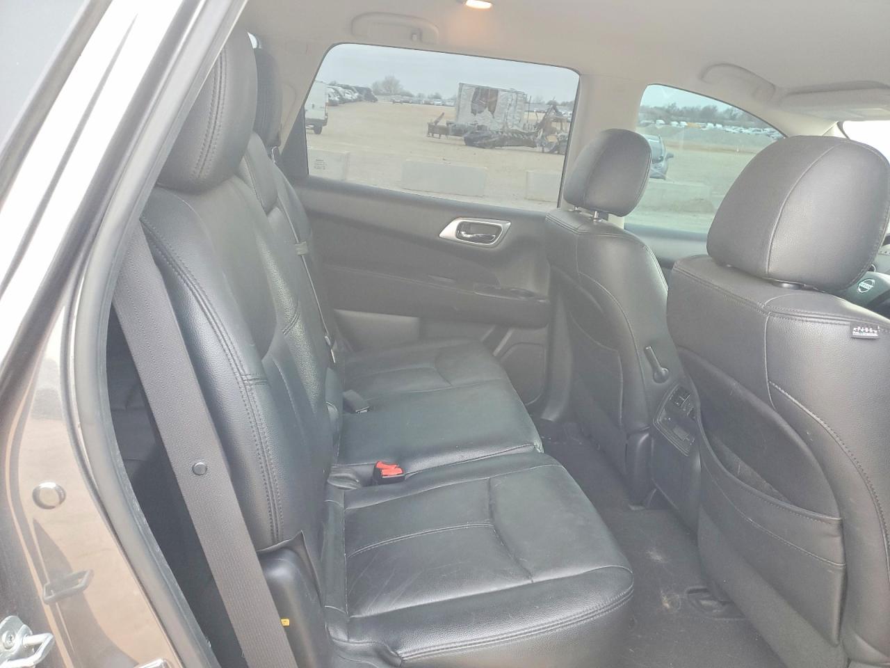 2017 NISSAN PATHFINDER