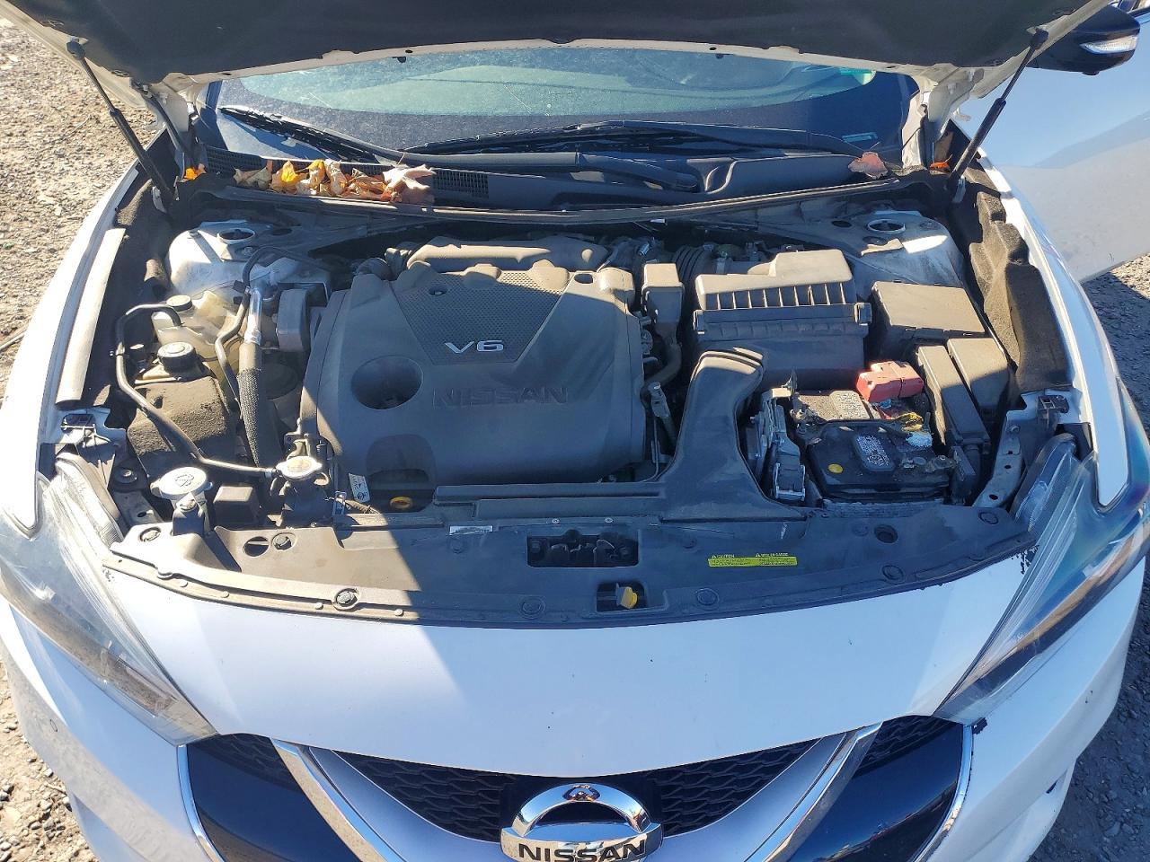 2016 NISSAN Maxima