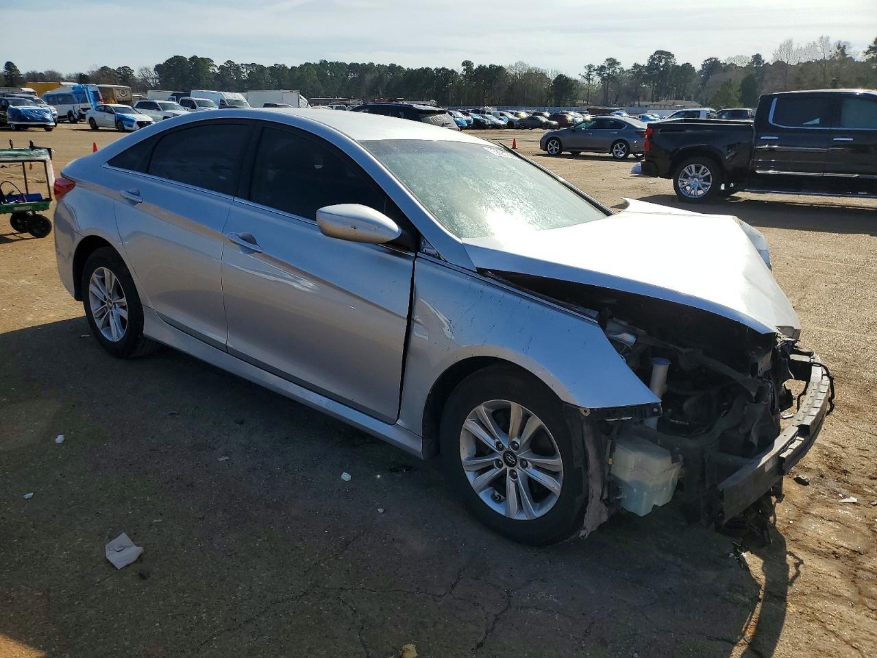2014 HYUNDAI SONATA