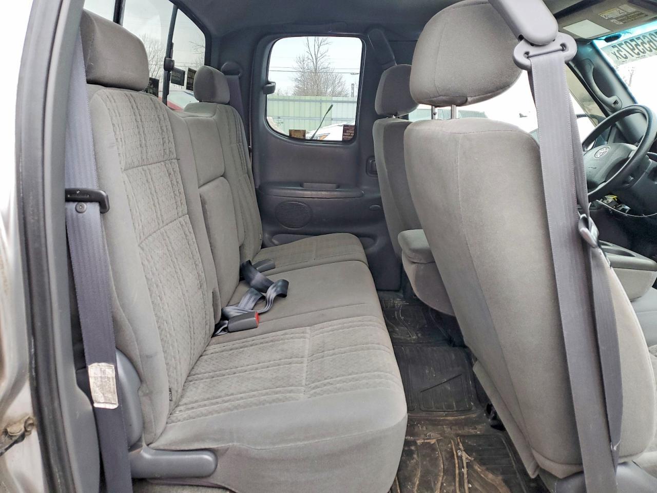 2004 TOYOTA TUNDRA