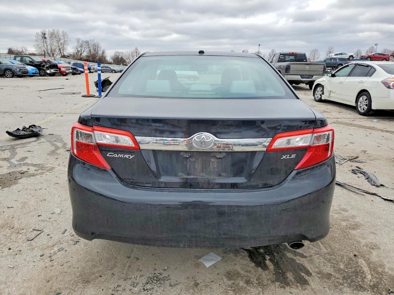 2012 TOYOTA CAMRY