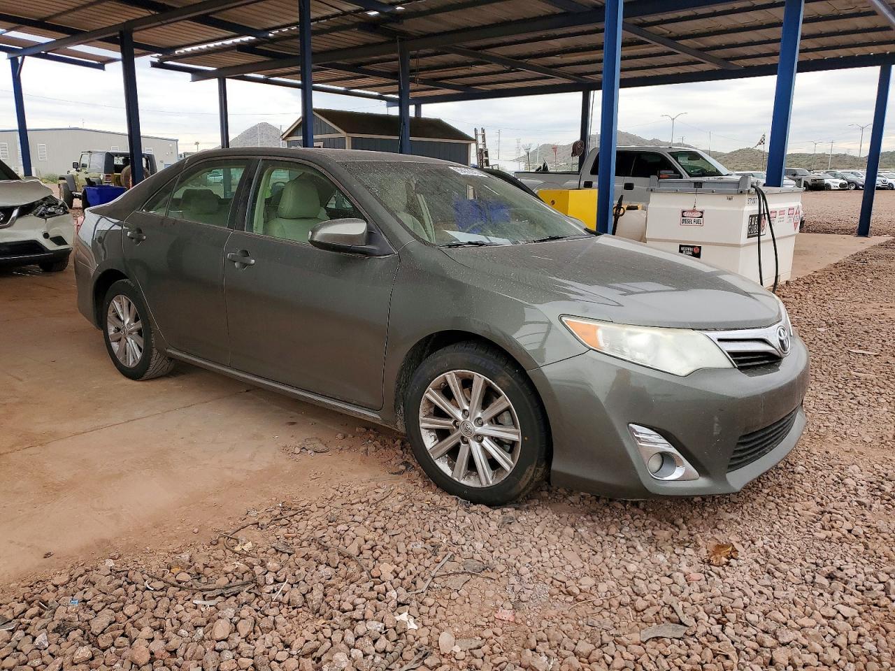 2014 TOYOTA CAMRY
