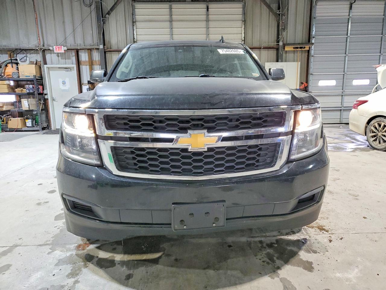 2016 CHEVROLET Suburban