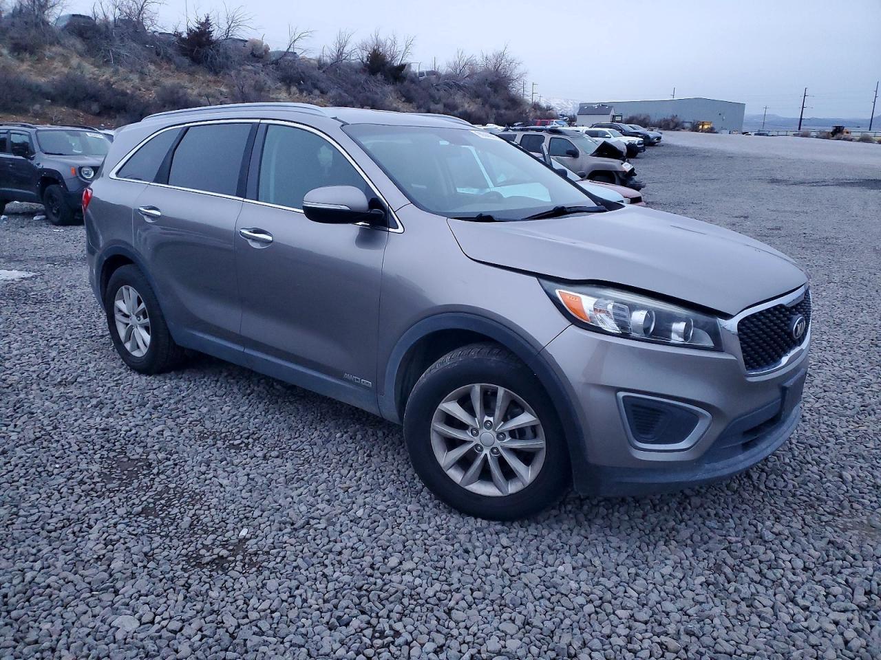 2016 KIA SORENTO