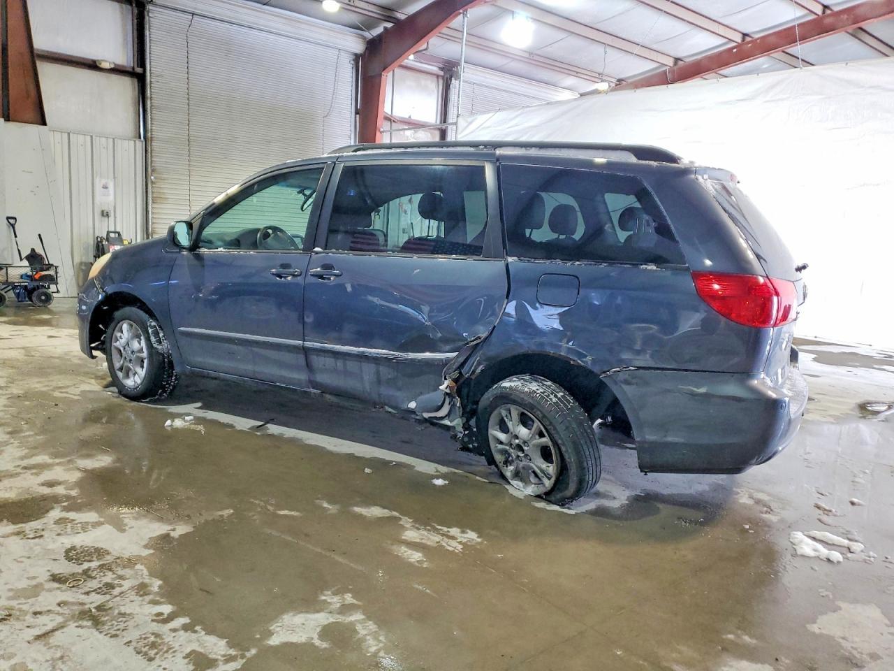 2006 TOYOTA SIENNA