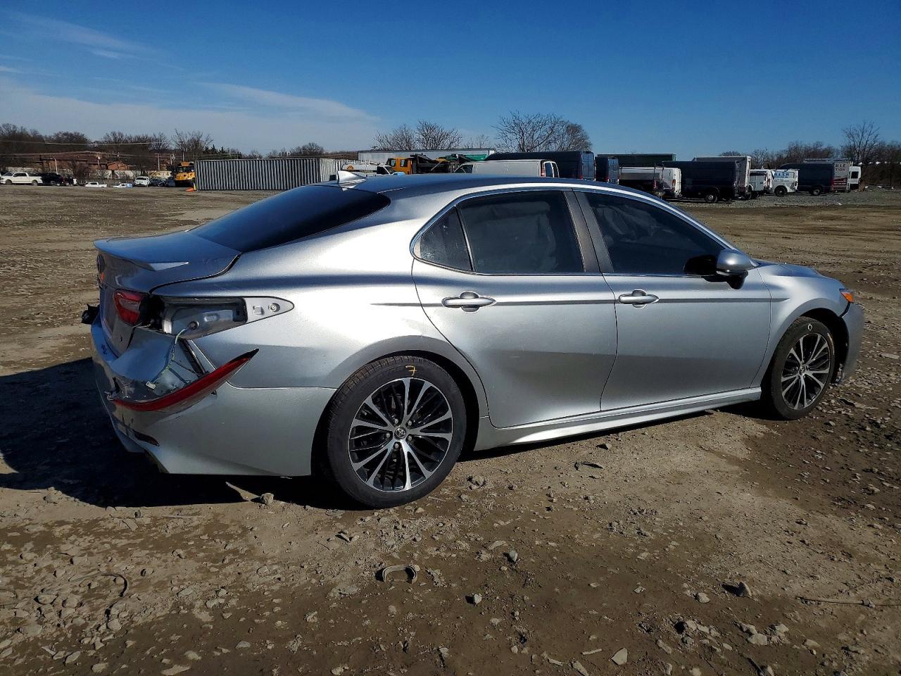 2019 TOYOTA CAMRY