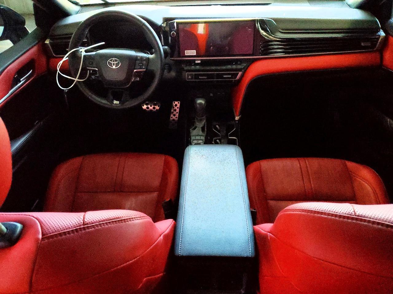 2025 TOYOTA CAMRY