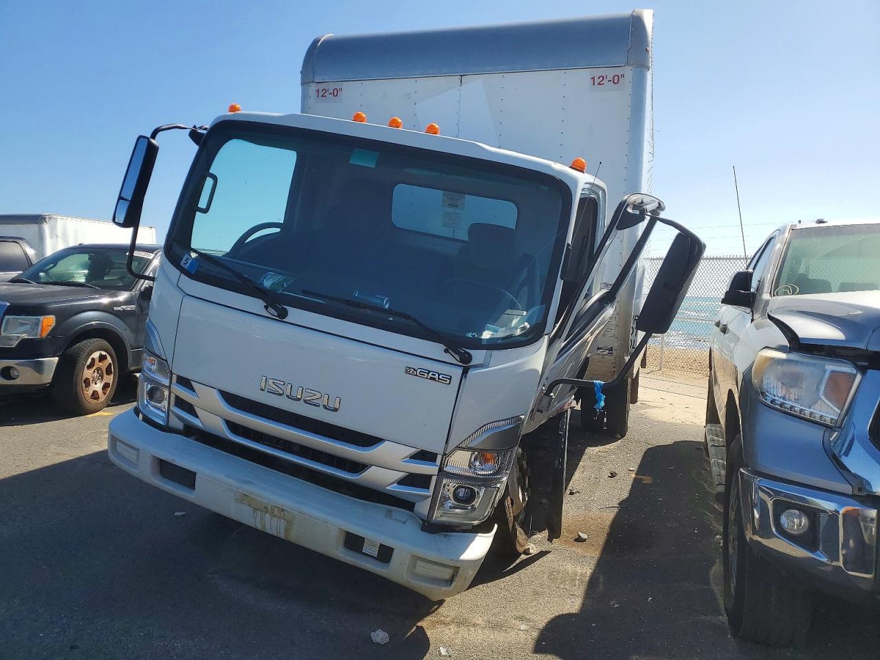 2024 ISUZU Npr Hd