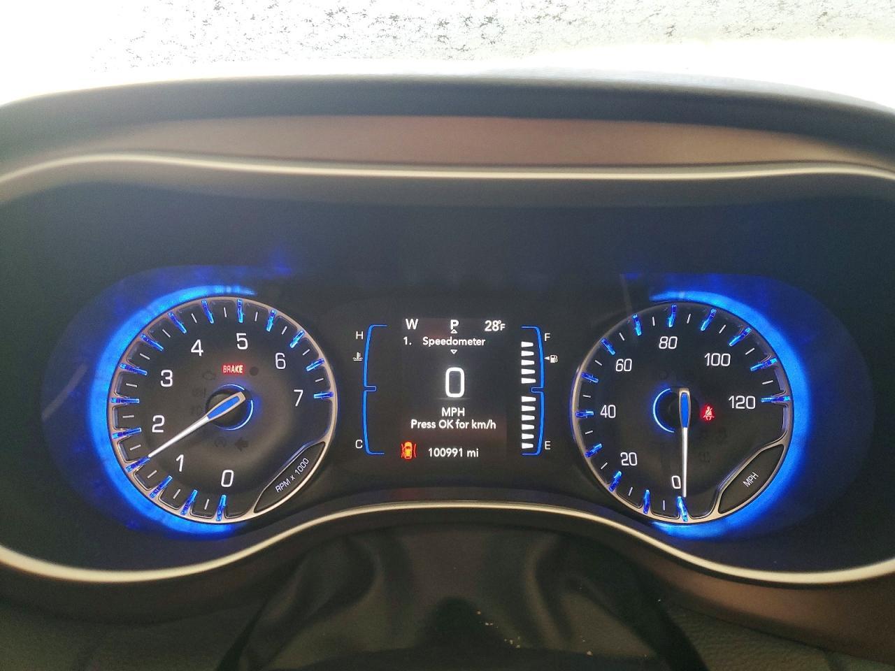 2021 CHRYSLER Voyager