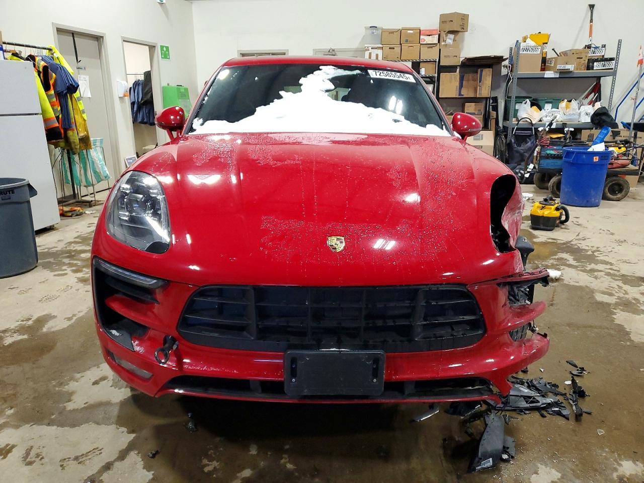 2017 PORSCHE Macan