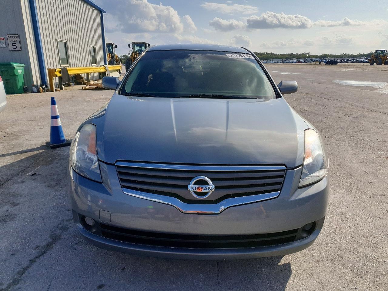 2009 NISSAN ALTIMA