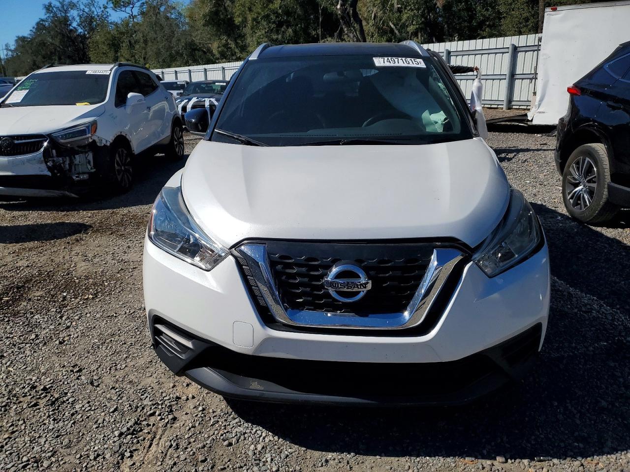 2019 NISSAN KICKS