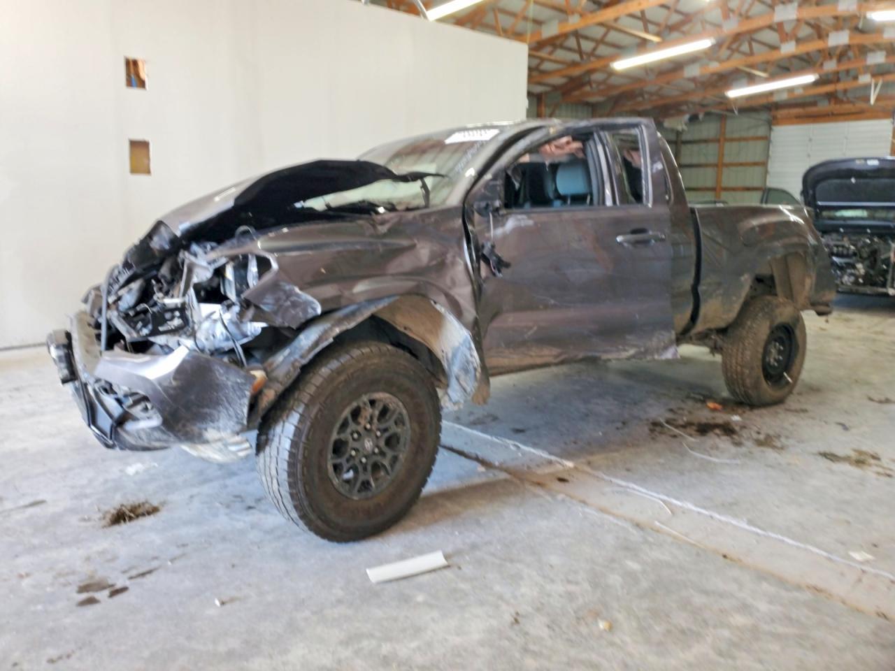 2016 TOYOTA TACOMA